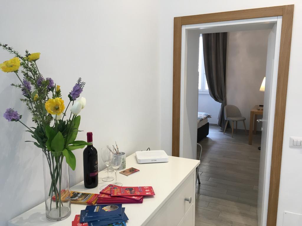Suite Luisa Roma מראה חיצוני תמונה