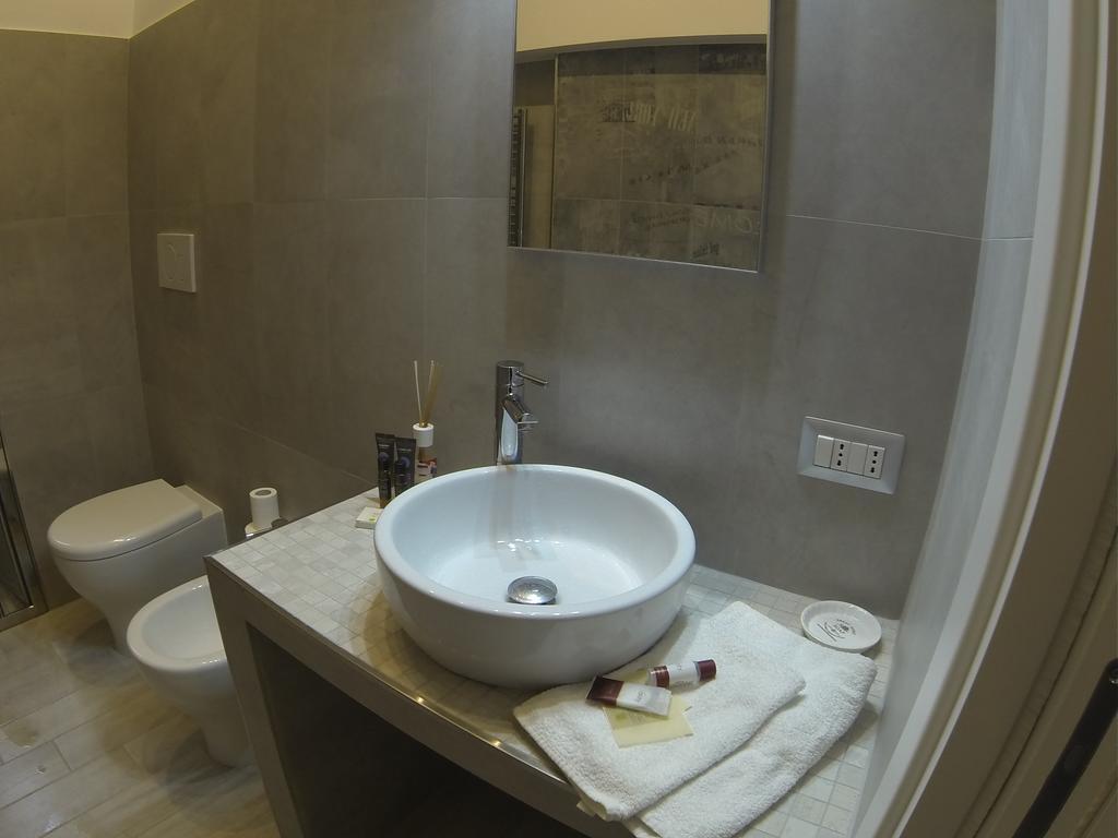 Suite Luisa Roma מראה חיצוני תמונה